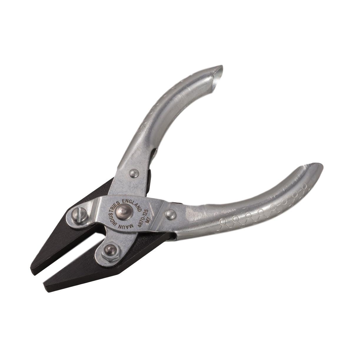 Grobet USA Parallel Action Pliers, Light, Flat Nose, Smooth, 5
