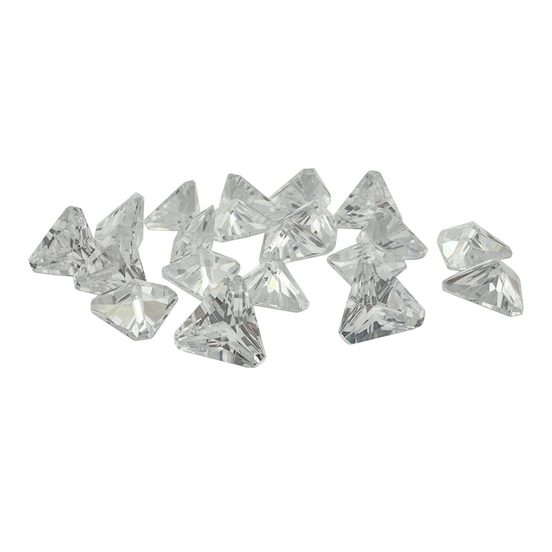 Ausverkaufspackung mit 20 Zirkonia im Trillion Cut Corner-Stil, 9 x 9 mm