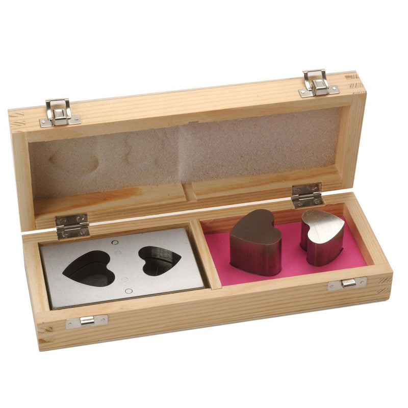 Jumbo Heart Shaped Set of 2 Disc Cutters in Wood Box - Otto Frei