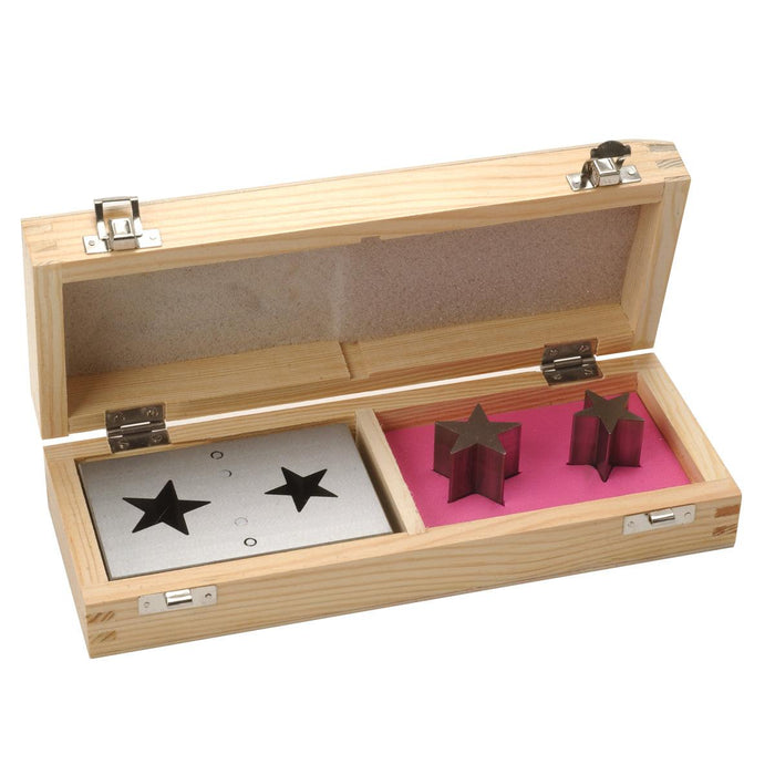 Jumbo Stars Shaped Set of 2 Disc Cutters in Wood Box - Otto Frei