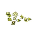 Peridoto imitazione sfaccettato quadrato, doppietto di spinello sintetico (agosto) - 3x3mm